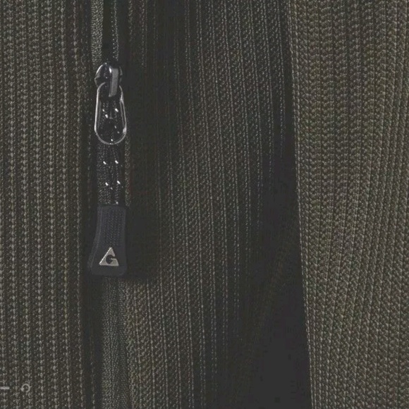 Gerry - Picture 2 of 5